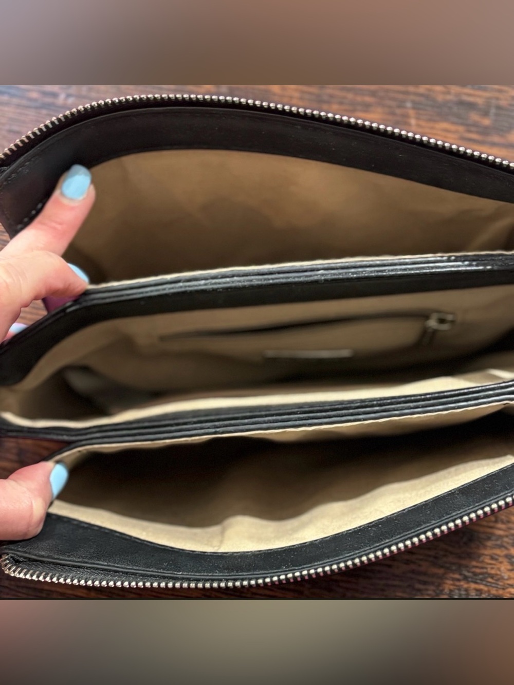 David Jones Crossbody Purse in Black NWOT - Picture 3 of 3